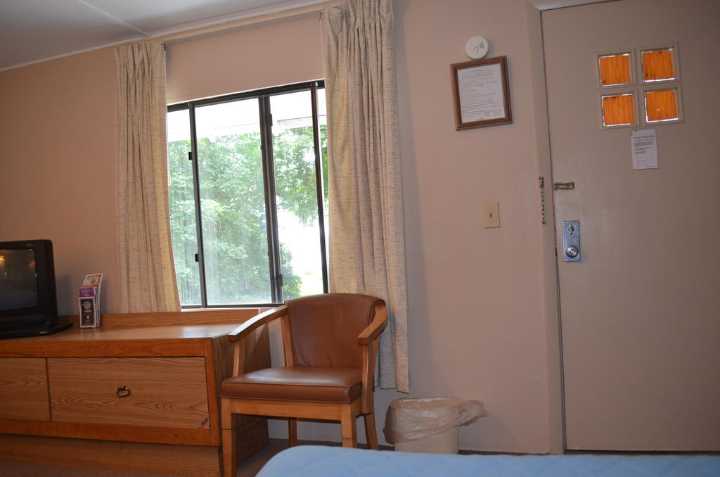 Chamber Lane Motel Round Lake Ruang foto
