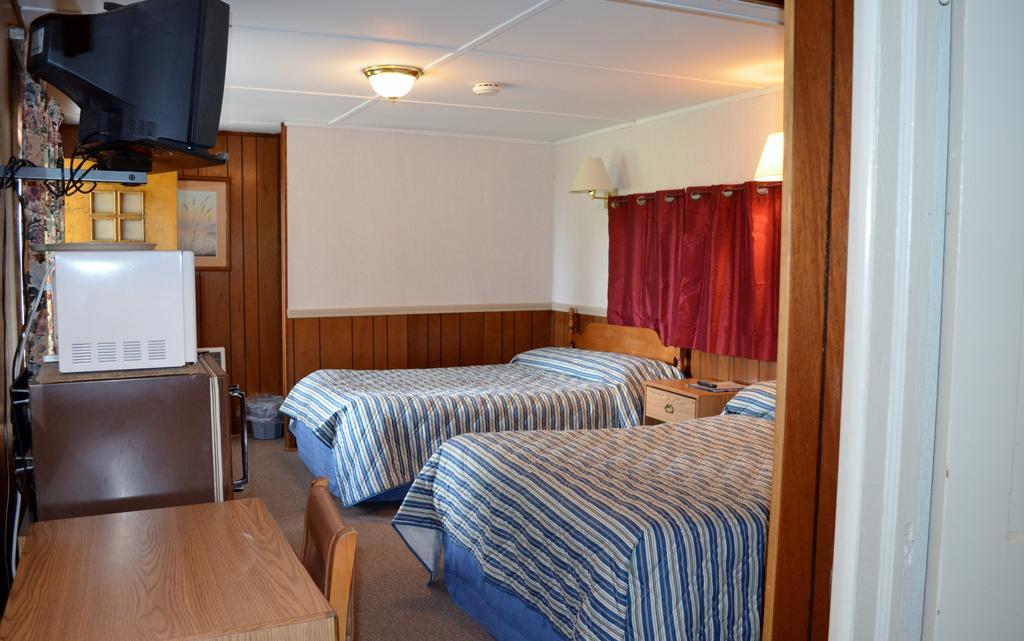 Chamber Lane Motel Round Lake Ruang foto