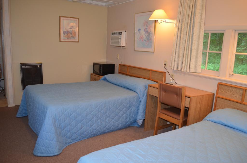 Chamber Lane Motel Round Lake Ruang foto
